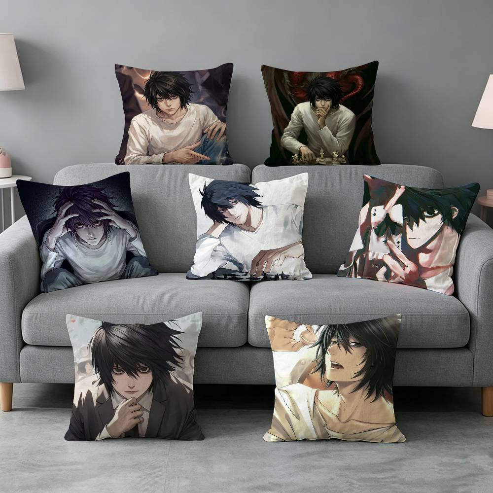 Home Textiles Definition - Housse de coussin avec personnage de